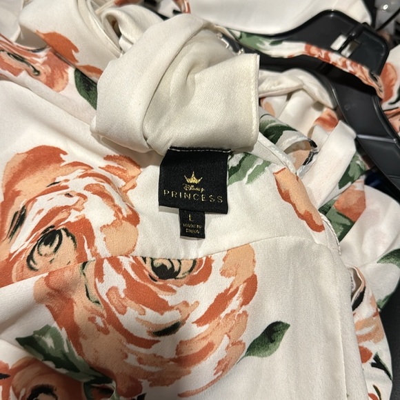 Disney Summer dress, off white+floral, back zip, tie waist, ruffled, lined. - Picture 8 of 12